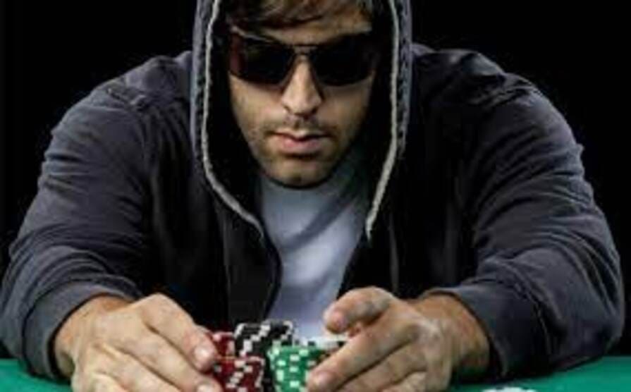 why do poker players wear sunglasses